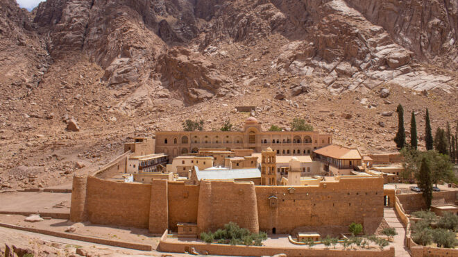 η-άγνωστη-μάχη-στη-μονή-σινά-563397922