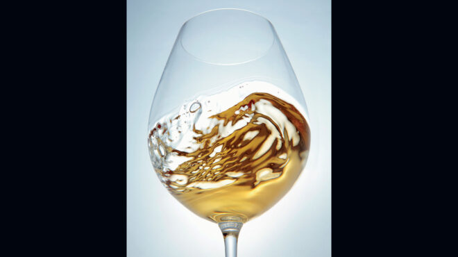 ανήκει-η-ρετσίνα-στα-μεγάλα-κρασιά-563358193