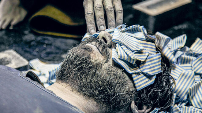 τα-ζόμπι-που-γυρίζουν-από-τη-φρίκη-το-563360353