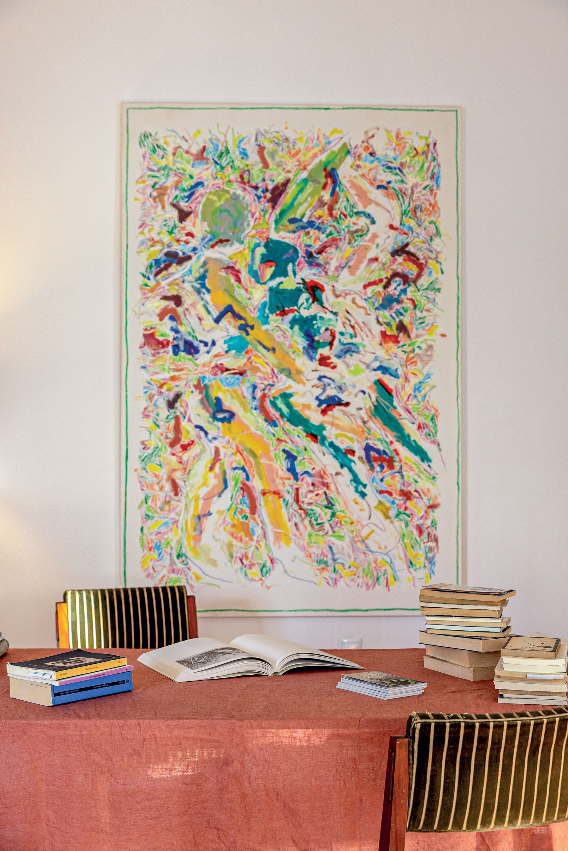 Ενα σπίτι γεμάτο χρώμα και μνήμες στην Κυψέλη-3