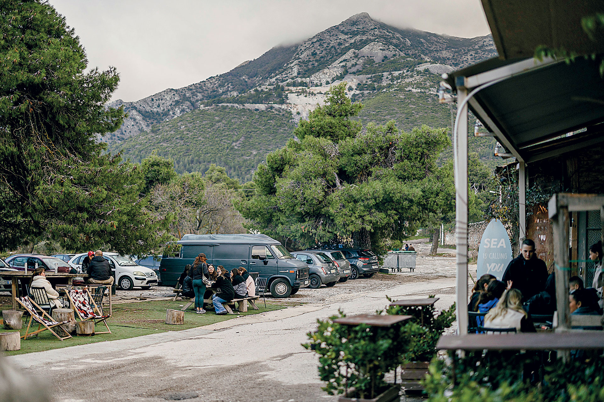 Στις ταβέρνες του Διονύσου, για παραδοσιακό αρνάκι στη γάστρα-6