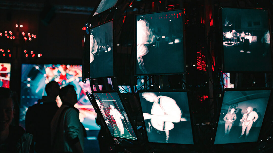 επανάσταση-ή-καταστροφή-μια-ματιά-στο-563372245