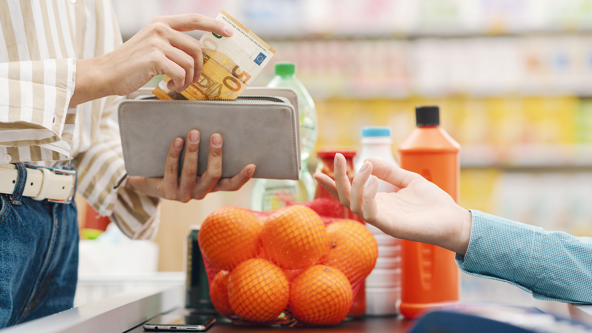 Αυξάνονται αλλά παραμένουν λίγες οι άμεσες πληρωμές-1