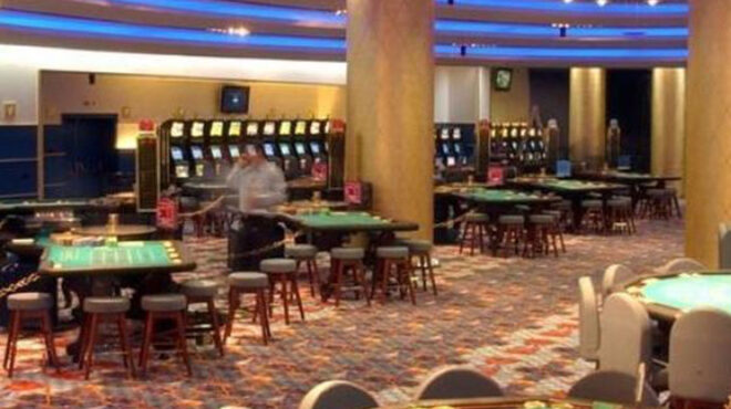 δύο-καζίνο-παίζουν-τα-ρέστα-τους-563387392