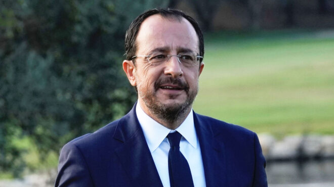 εντός-και-εκτός-χριστοδουλίδης-τρα-563359189