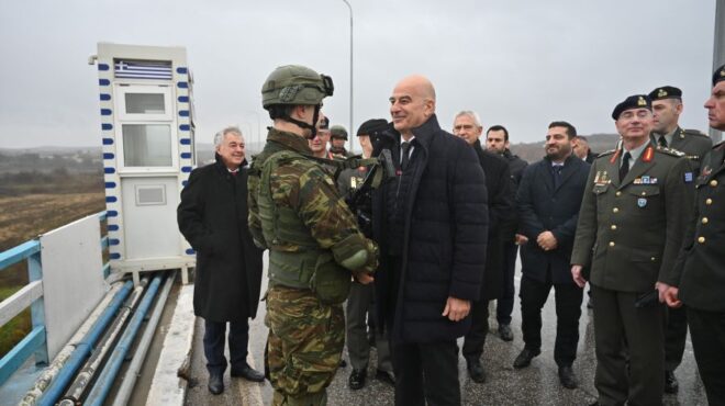 στον-εβρο-και-το-φυλάκιο-γέφυρας-κήπων-563391415