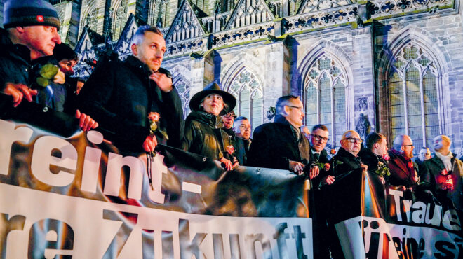 οργή-και-διαδηλώσεις-από-ακροδεξιούς-563390035