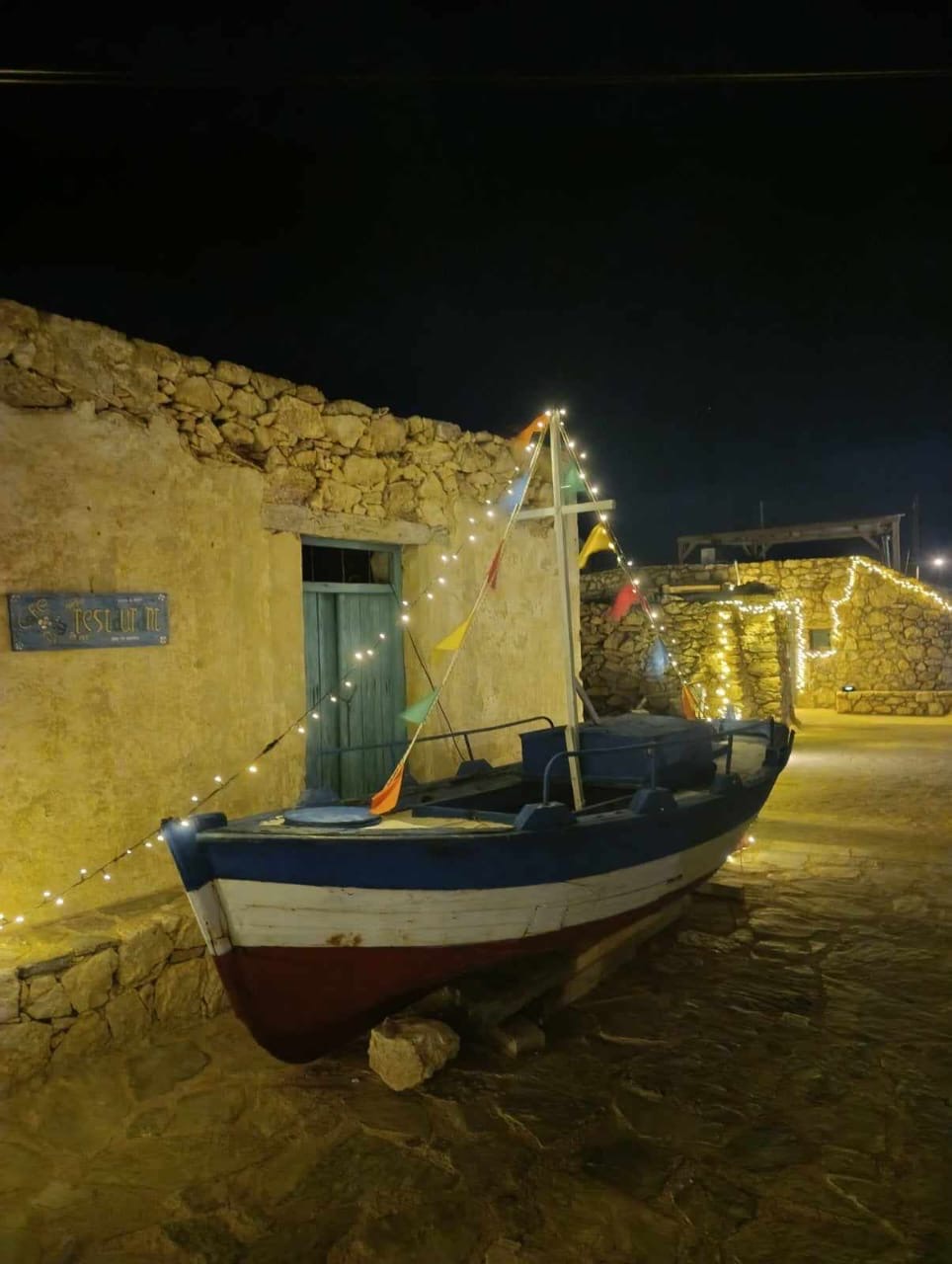 «Μη νομίζετε ότι εδώ έχει γιορτινό κλίμα όπως στις πόλεις»-3