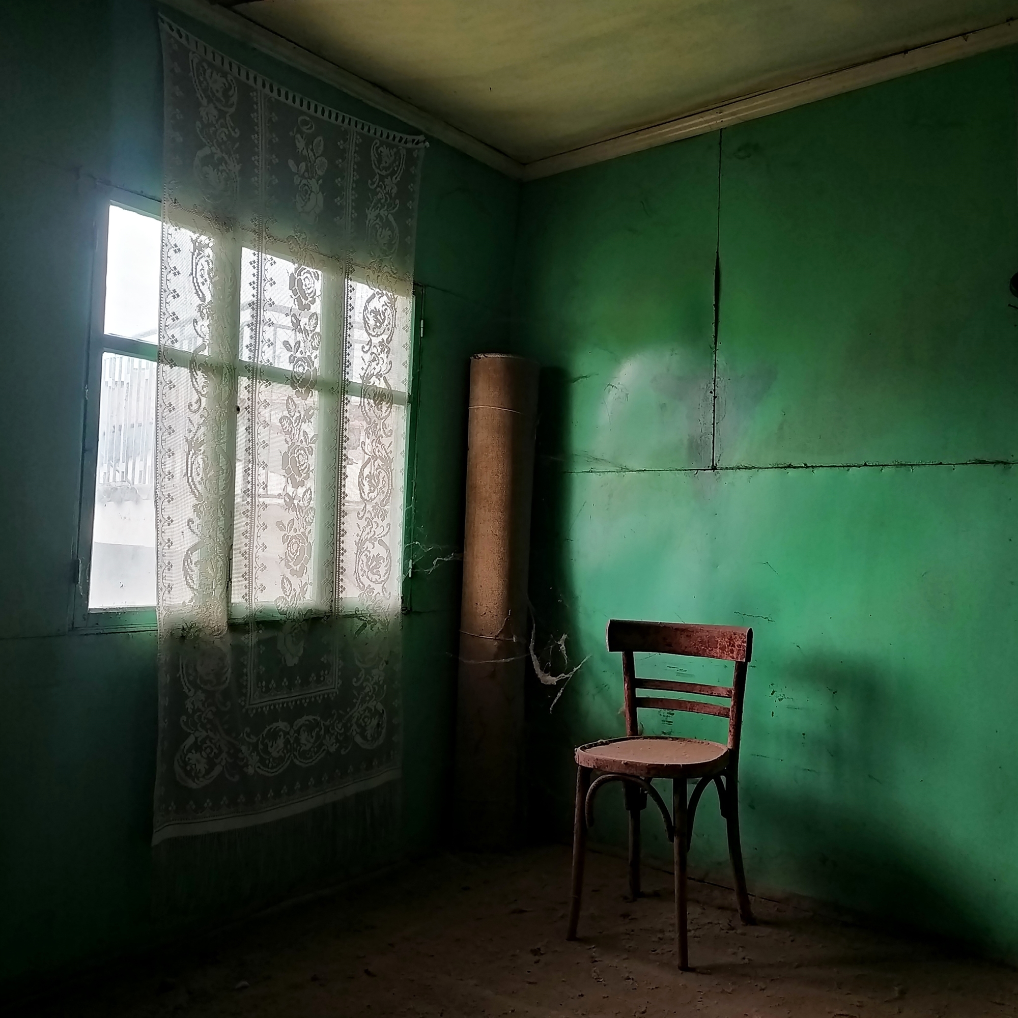 To νέο ποιητικό λεύκωμα του Κυριάκου Συφιλτζόγλου για τους απόντες και τα ίχνη τους-3