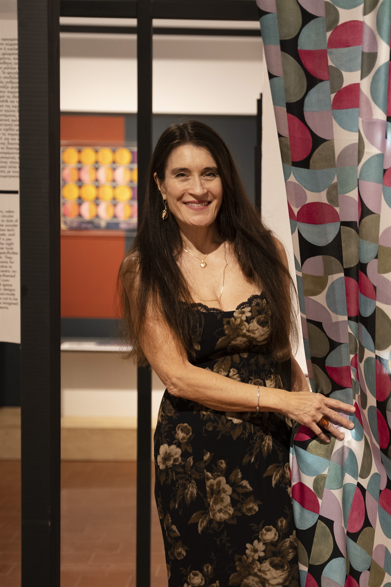 Αφηγήσεις από πολύχρωμο μετάξι-1