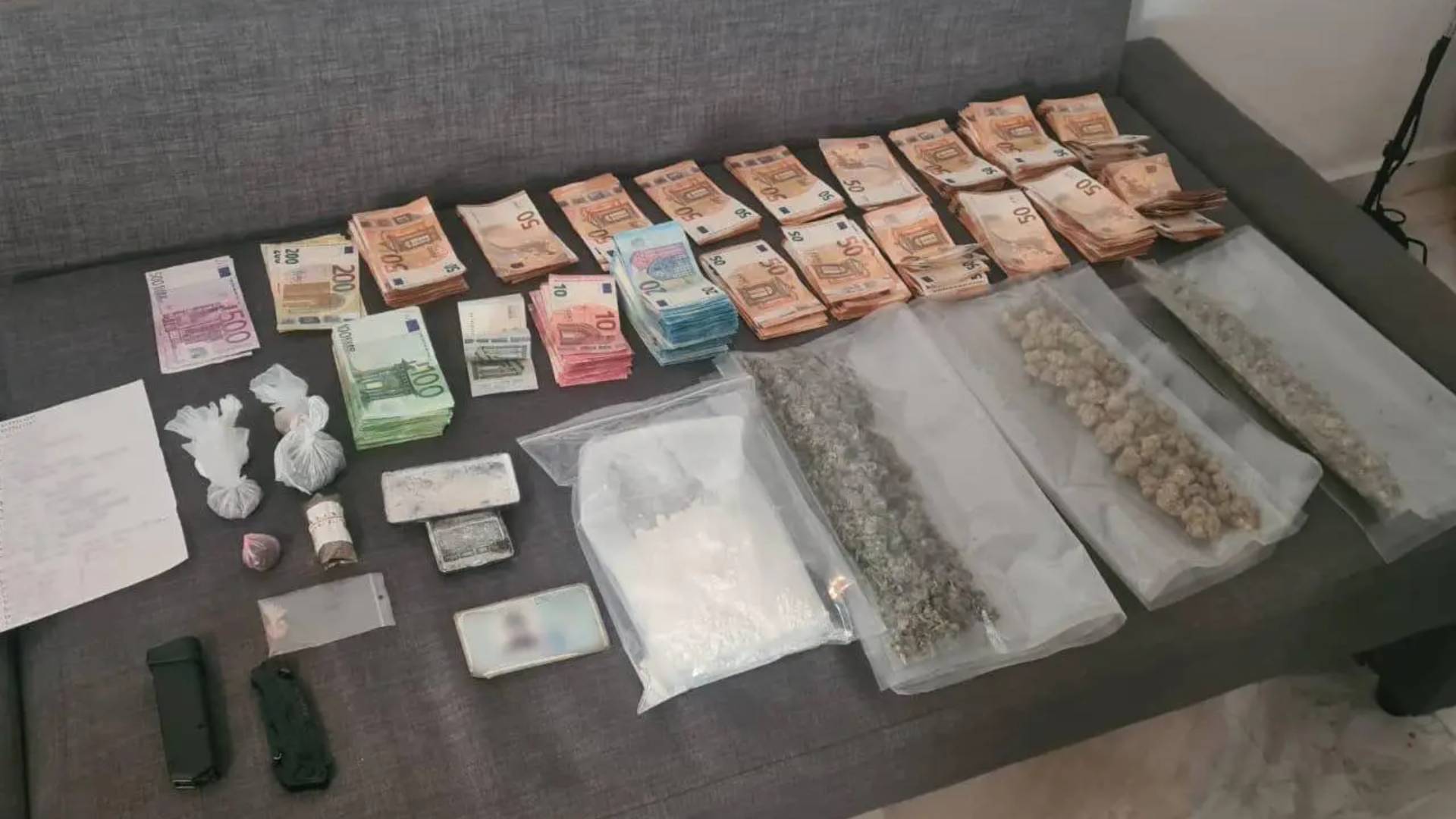 Εξαρθρώθηκε εγκληματική οργάνωση – Εμπλεκόταν σε εκρήξεις, εμπρησμούς, ξυλοδαρμούς, ναρκωτικά-1