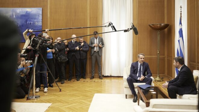 τα-όπλα-της-ν-δ-στη-μάχη-του-κέντρου-563361733