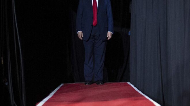 μπρους-ακερμαν-στην-κ-ποιον-θα-ακούσ-563361844