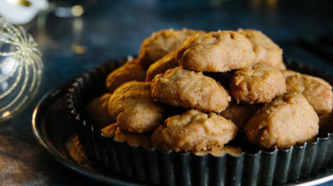 φοινίκια-τα-γεμιστά-μελομακάρονα-της-563353483