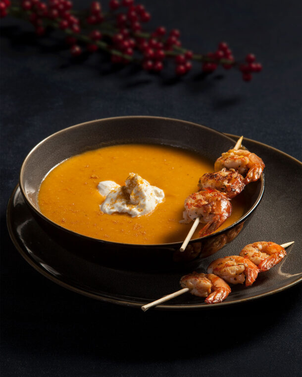 γαριδόσουπα-με-θυμάρι-ξινόκρεμα-και-α-563363596