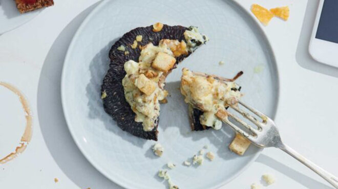 γεμιστά-μανιτάρια-με-τυριά-και-καρύδι-563353477