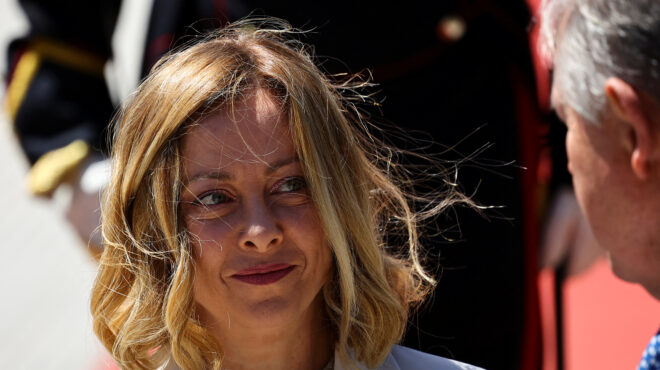 ο-τραμπ-αποθεώνει-τη-μελόνι-είναι-φαν-563371861