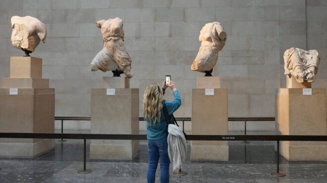 πρόεδρος-βρετανικού-μουσείου-υπάρχ-563356378