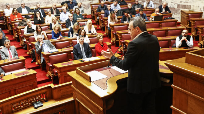 το-πρώιμο-γαϊτανάκι-των-συνεργασιών-563362780