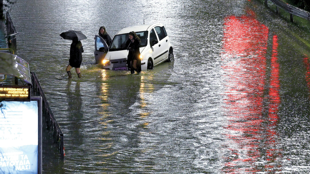 χριστουγεννιάτικος-χείμαρρος-λυμάτω-563392624