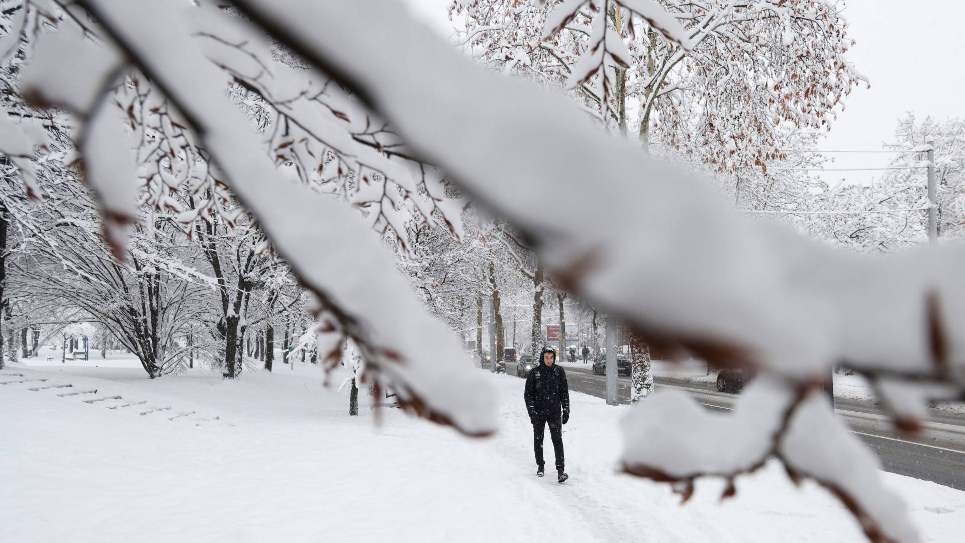 Βοσνία: Χιλιάδες νοικοκυριά χωρίς ρεύμα και προβλήματα στην κυκλοφορία λόγω χιονιού-1