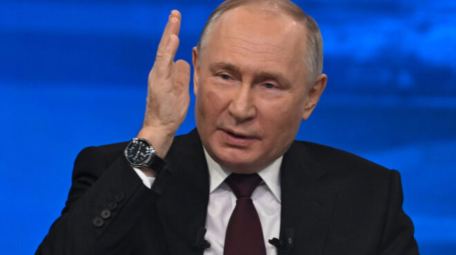 το-κρεμλίνο-προετοιμάζει-το-έδαφος-γι-563388709