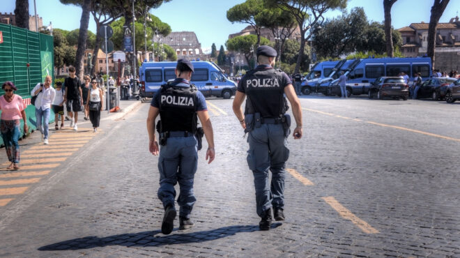 ιταλία-καμπάνες-για-όποιον-χρησιμο-563375407