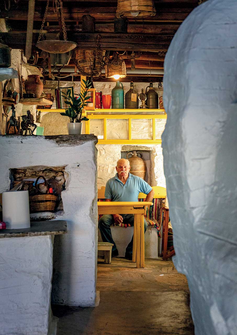 Aπάνω Μεριά: Το άγνωστο μισό της Σύρου-1