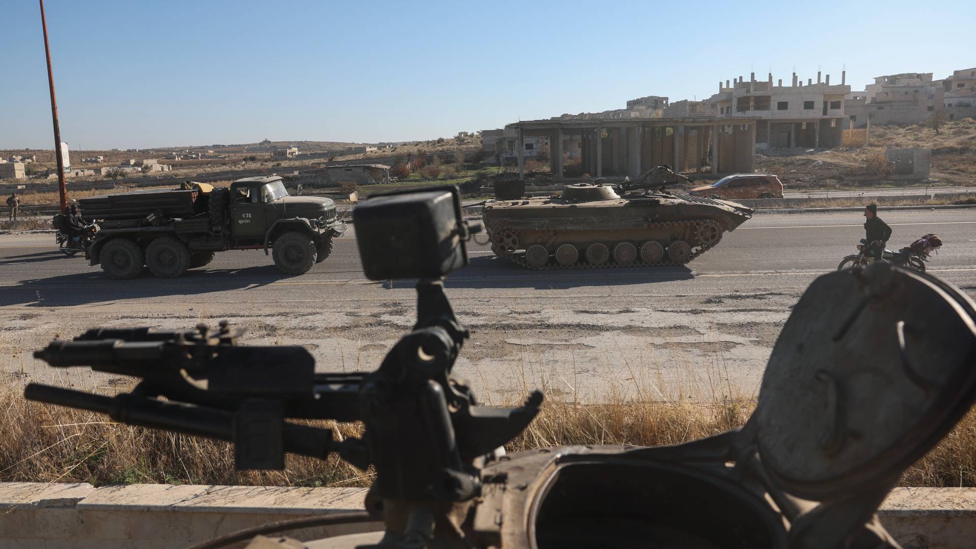 ΝΥΤ: Ποιοι είναι οι αντάρτες που ηγούνται της επίθεσης στη Συρία-1