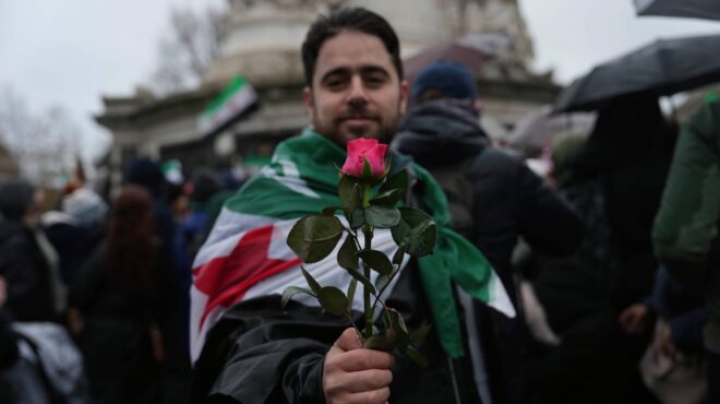 γαλλία-διπλωματική-αποστολή-μεταβαί-563375893