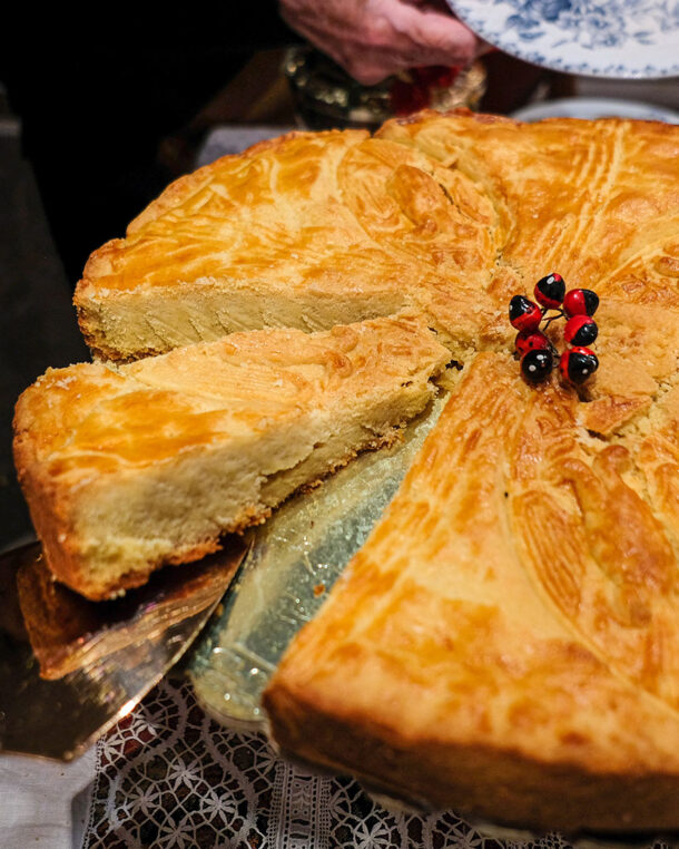 τριφτή-βασιλόπιτα-η-πρωτοχρονιάτικη-563396248