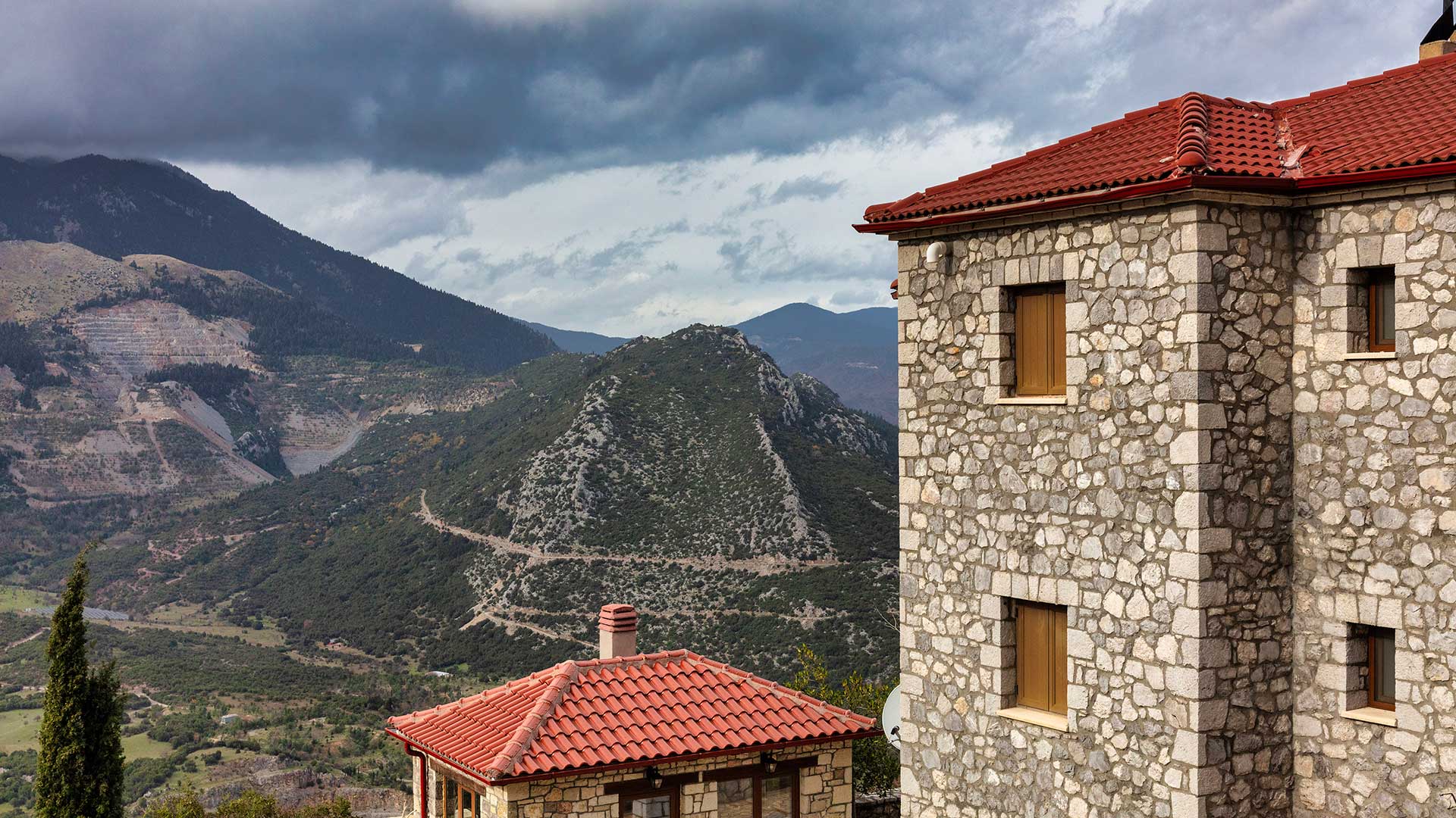 Η Βάργιανη είναι η αντι-σταρ του Παρνασσού -1