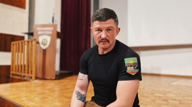 δεν-είμαι-εθελοντής-ανθρώπους-σώζω-563358025