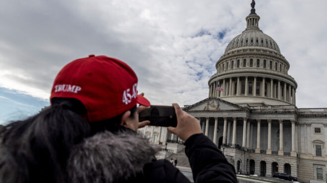 video-explainer-ο-κων-φίλης-για-τραμπ-μασκ-και-τα-κ-563426029