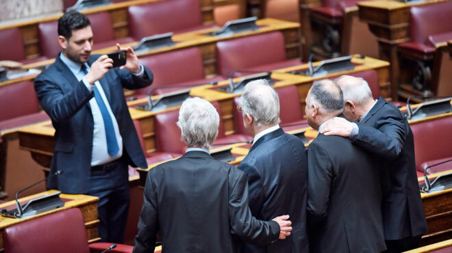 παιχνίδι-μηδενικού-ρίσκου-563424694