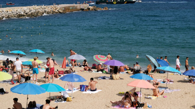 πάνω-από-14-δισ-ταξιδιώτες-το-2024-563433241