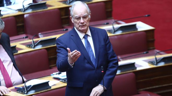 θεωρείο-162-ψήφοι-συν-εκπλήξεις-563424910