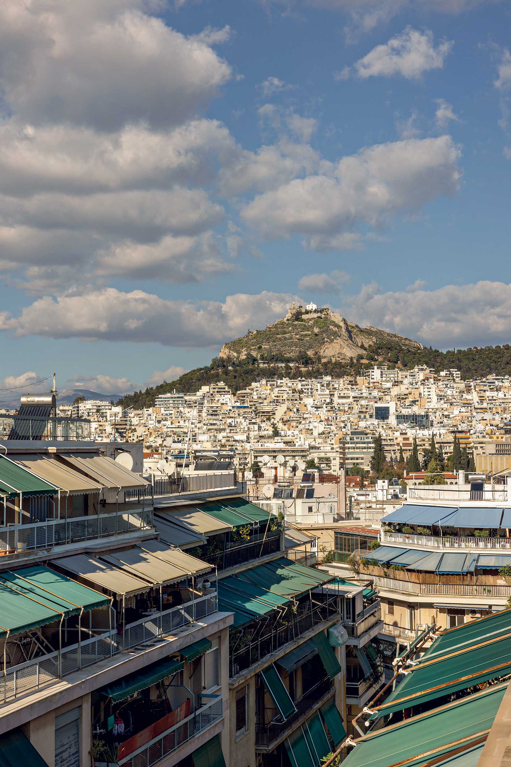 Ενα σπίτι γεμάτο μοναδικά αντικείμενα ντιζάιν στο Παγκράτι-5