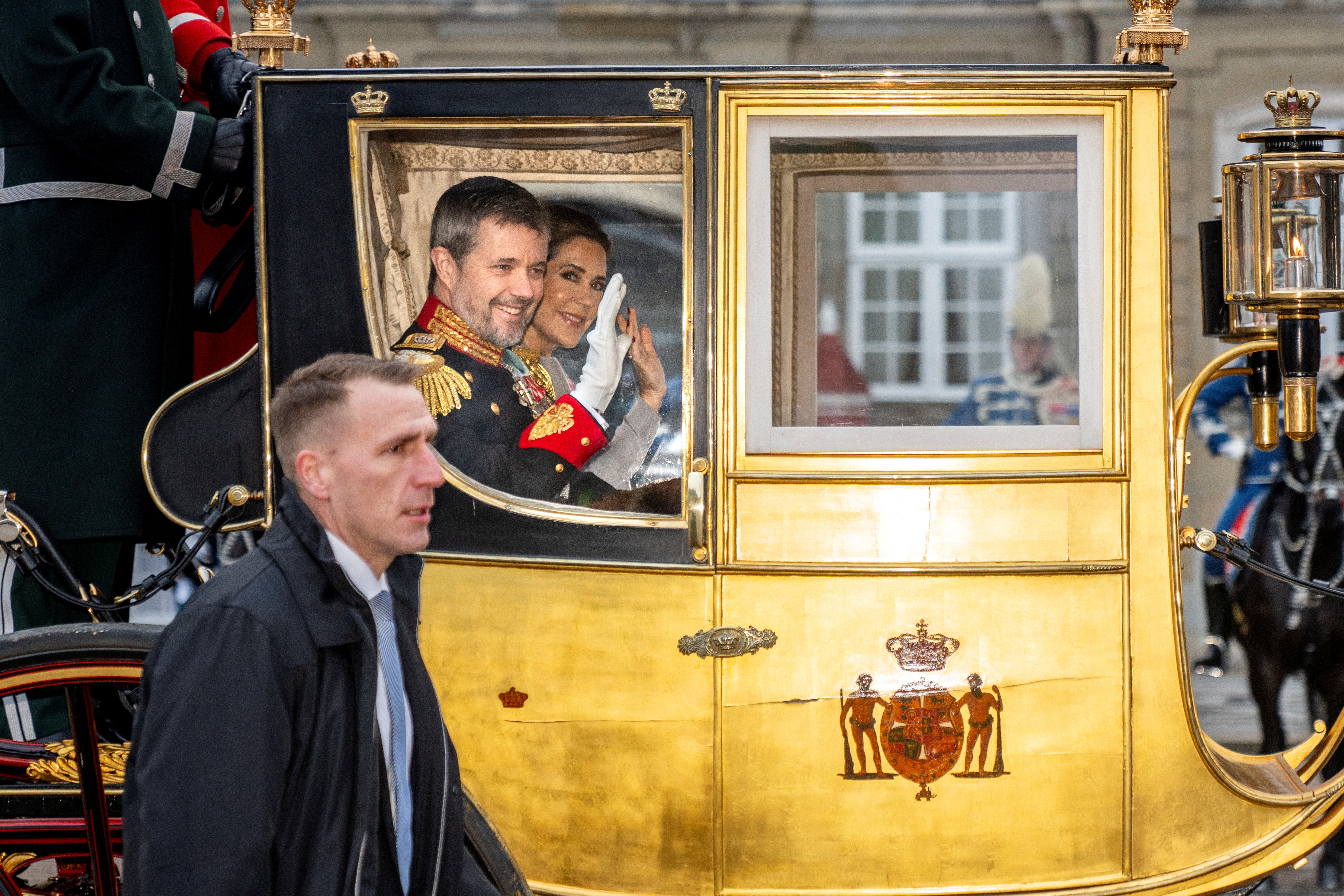 Ο «πρίγκιπας των πάρτι» που έγινε «μοντέρνος βασιλιάς»-8