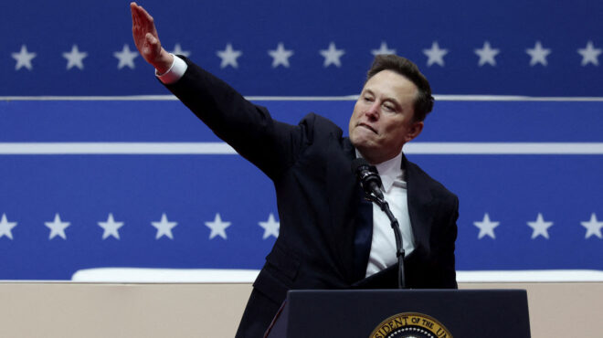 ο-αμφιλεγόμενος-χαιρετισμός-του-ελον-563426818