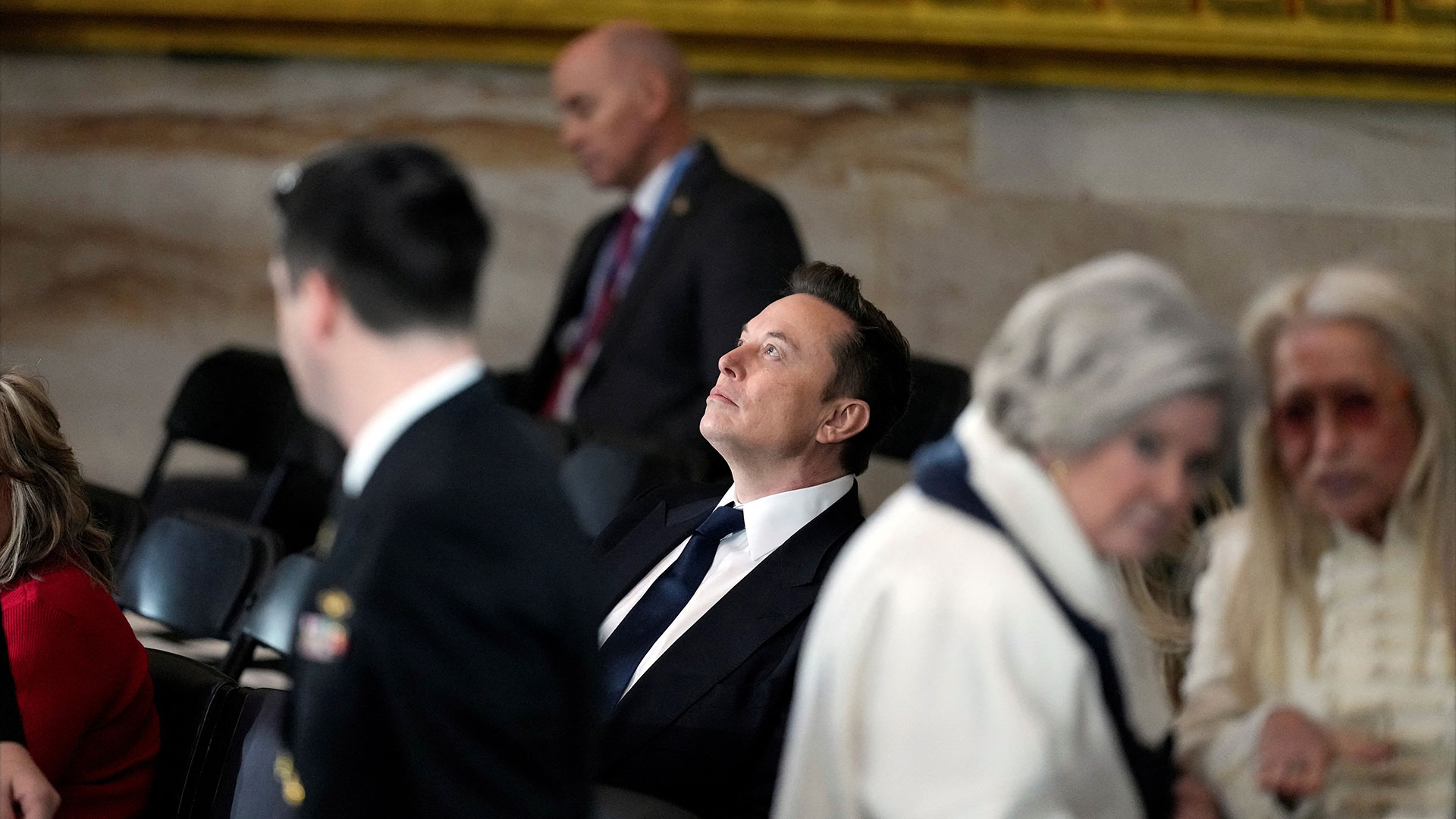 Οι πρώτες αγωγές κατά διαταγμάτων του Τραμπ. Μπορούν να ανατραπούν;-2