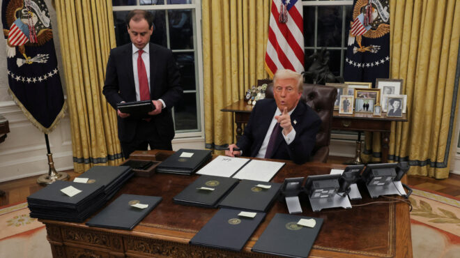 δωμάτια-πολέμου-και-πυρετός-συσκέψ-563429593