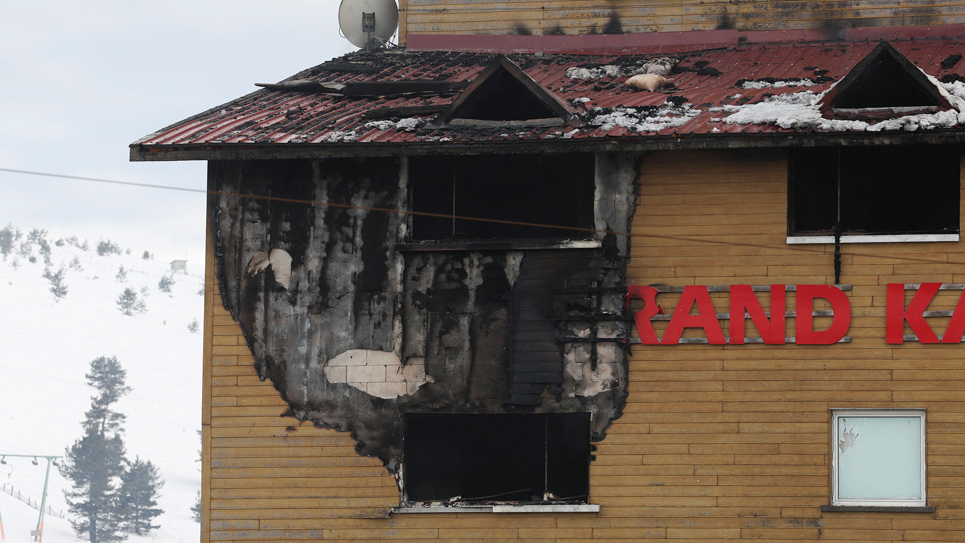 Τουρκία: Τέσσερις συλλήψεις για την πολύνεκρη πυρκαγιά – Οι καταγγελίες και οι μαρτυρίες των ενοίκων-2