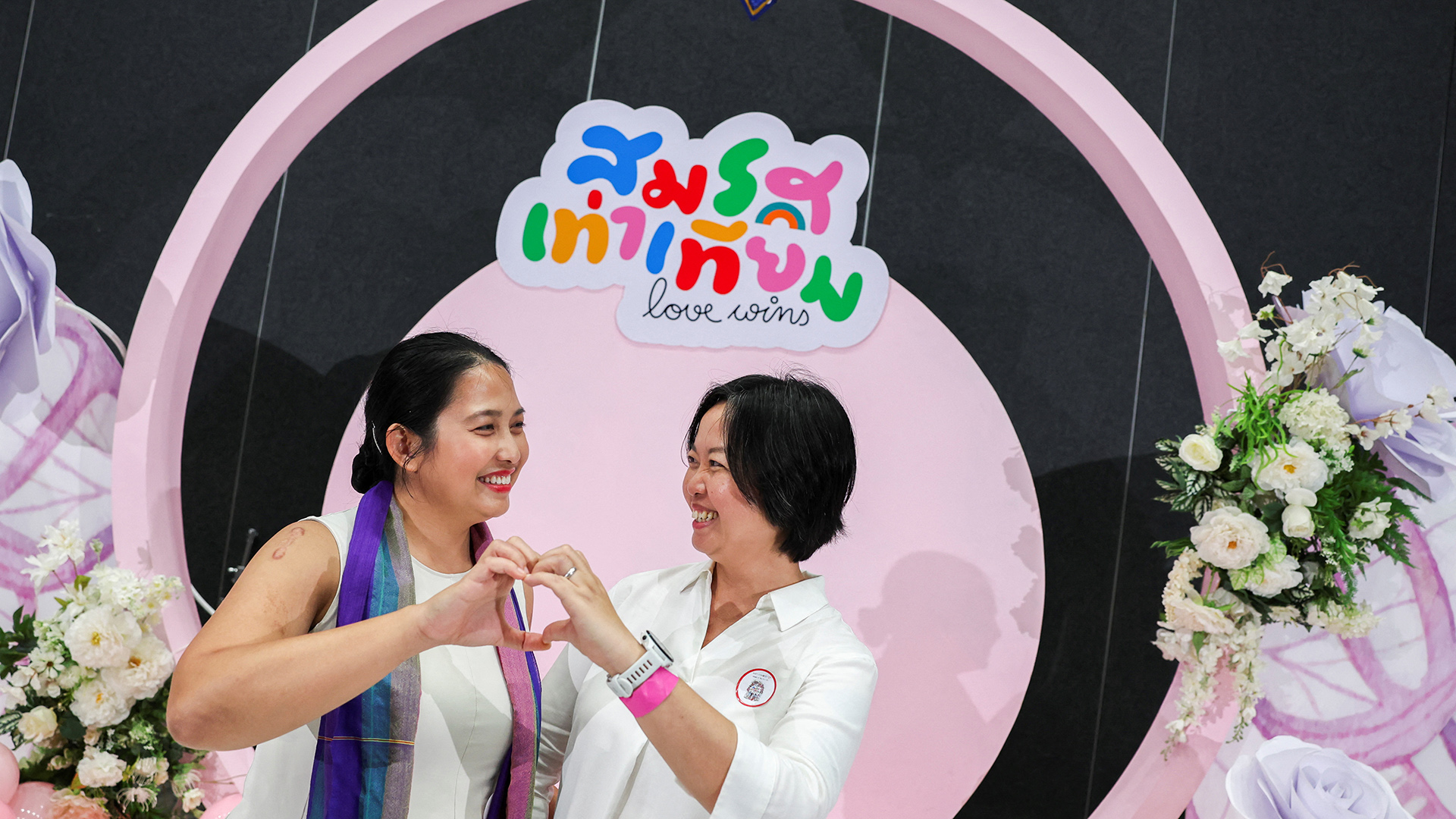 Ταϊλάνδη: Η χώρα γιορτάζει τους πρώτους γάμους ομόφυλων ζευγαριών-2