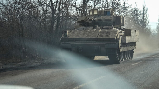 παρίσι-στρογγυλή-τράπεζα-για-την-ουκρ-563442181