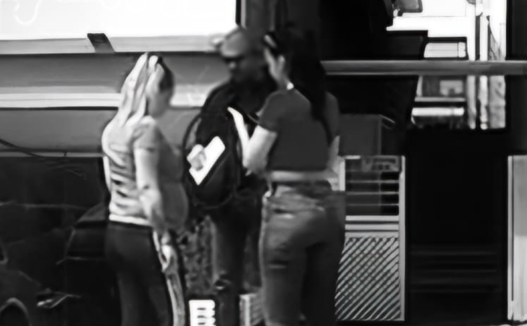 Κύκλωμα προστασίας: Φωτογραφίες από το στρατηγείο της οργάνωσης-6