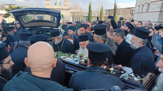 αναστάσιος-πλήθος-κόσμου-στην-υποδοχ-563439814