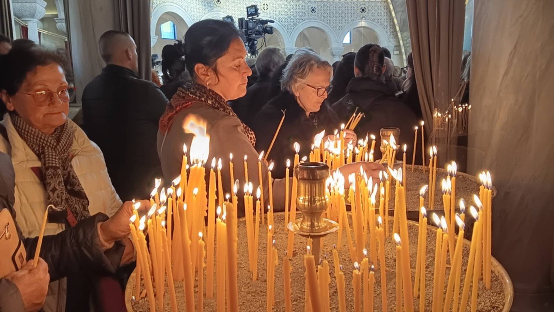 Το τελευταίο αντίο στον μακαριστό Αρχιεπίσκοπο Αναστάσιο-6