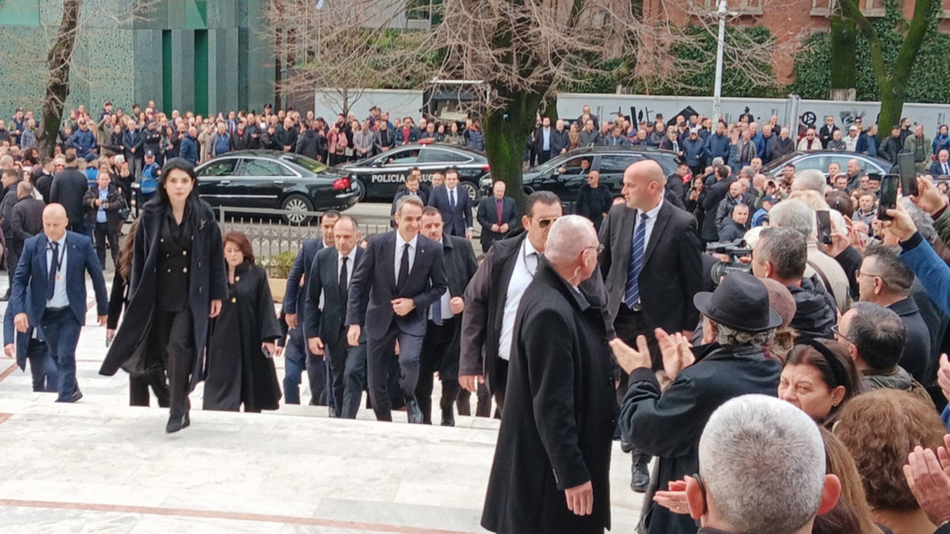 Το τελευταίο αντίο στον μακαριστό Αρχιεπίσκοπο Αναστάσιο-3