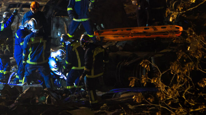 πυροσβεστική-εδε-για-τους-χειρισμούς-563446507